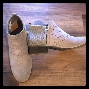 Tom’s Taupe Suede Bootie